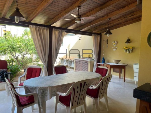 casa indipendente in vendita a Valderice