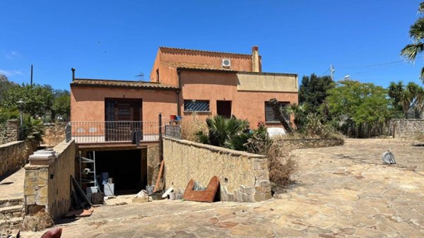 casa indipendente in vendita a Valderice