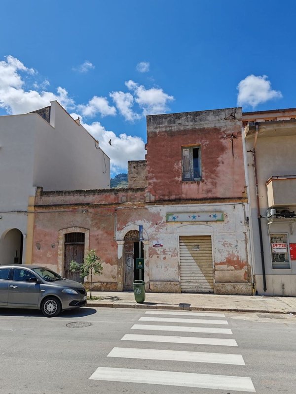 casa indipendente in vendita a Valderice