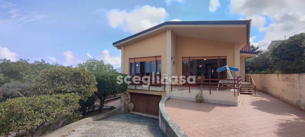 casa indipendente in vendita a Valderice