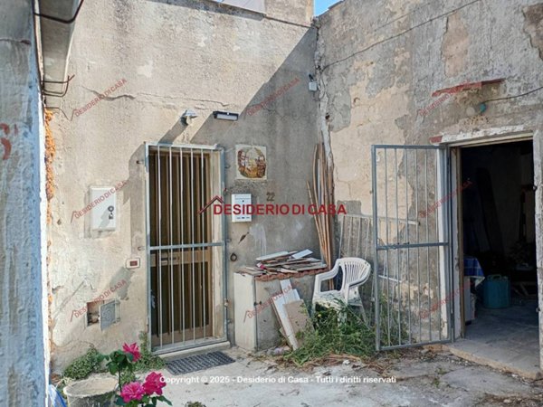 casa indipendente in vendita a Valderice in zona Chiesanuova