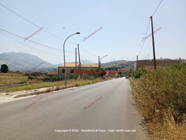 casa indipendente in vendita a Valderice