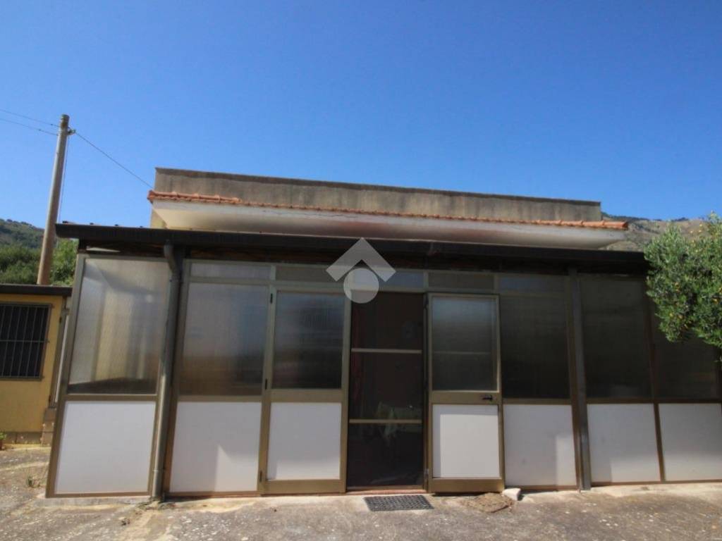 casa indipendente in vendita a Valderice in zona Sant'Andrea