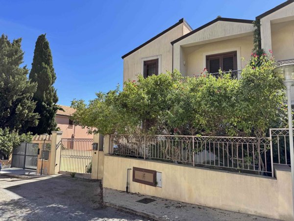 casa indipendente in vendita a Valderice
