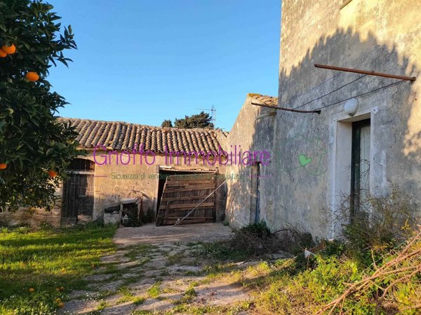 casa indipendente in vendita a Valderice