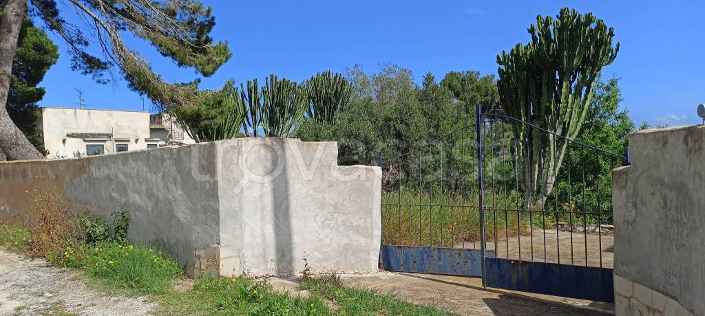 casa indipendente in vendita a Valderice