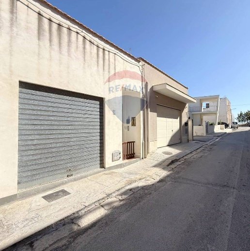 casa indipendente in vendita a Valderice