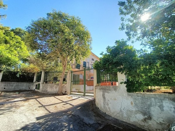 casa indipendente in vendita a Valderice