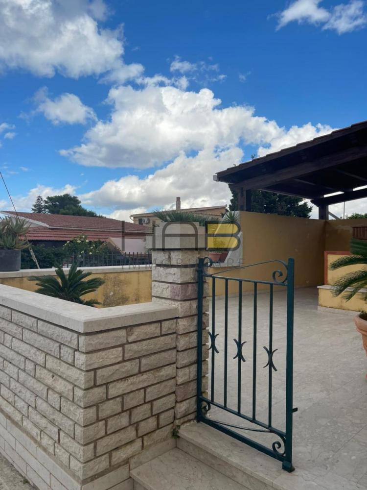 casa indipendente in vendita a Valderice