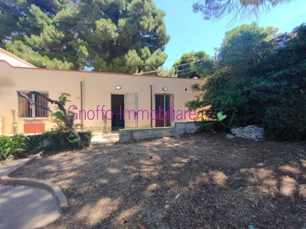 casa indipendente in vendita a Valderice