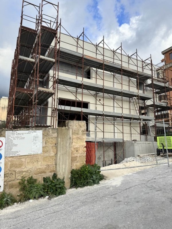 casa indipendente in vendita a Valderice