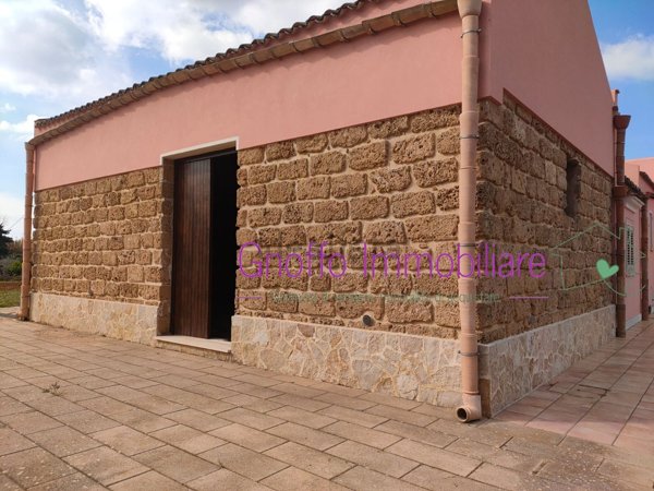 casa indipendente in vendita a Valderice
