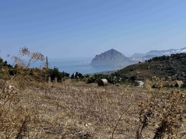 terreno edificabile in vendita a Valderice