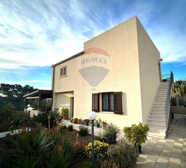 casa indipendente in vendita a Valderice in zona Sant'Andrea