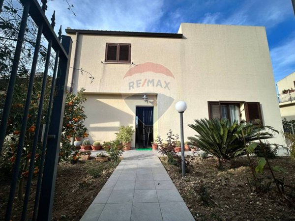 casa indipendente in vendita a Valderice in zona Sant'Andrea