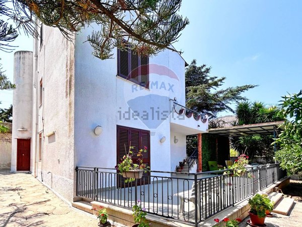 casa indipendente in vendita a Valderice in zona Sant'Andrea