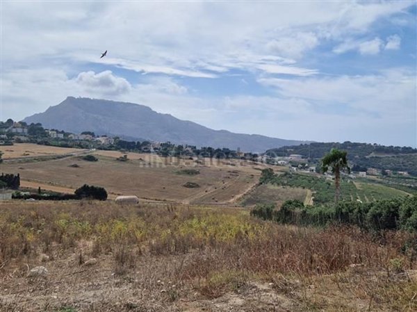 terreno edificabile in vendita a Valderice
