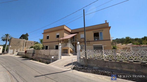 casa indipendente in vendita a Valderice