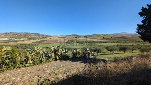 casa indipendente in vendita a Valderice