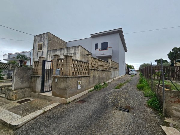 casa indipendente in vendita a Valderice