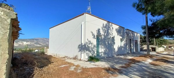 casa indipendente in vendita a Valderice