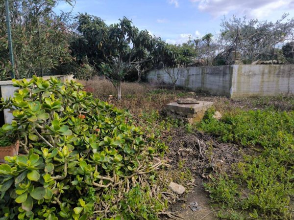 casa indipendente in vendita a Valderice