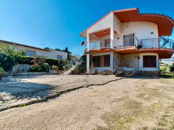 casa indipendente in vendita a Valderice in zona Sant'Andrea