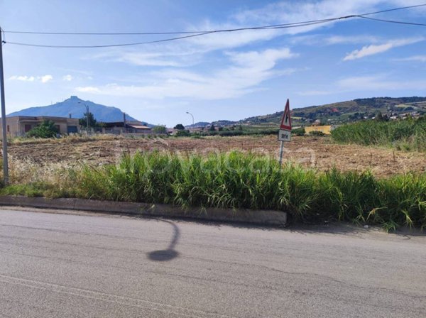 terreno edificabile in vendita a Valderice in zona Crocci