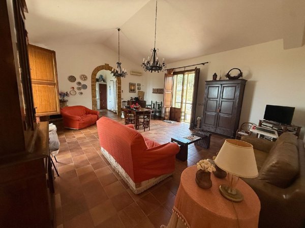 casa indipendente in vendita a Valderice