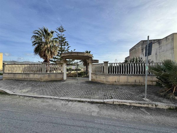 casa semindipendente in vendita a Valderice in zona Crocci
