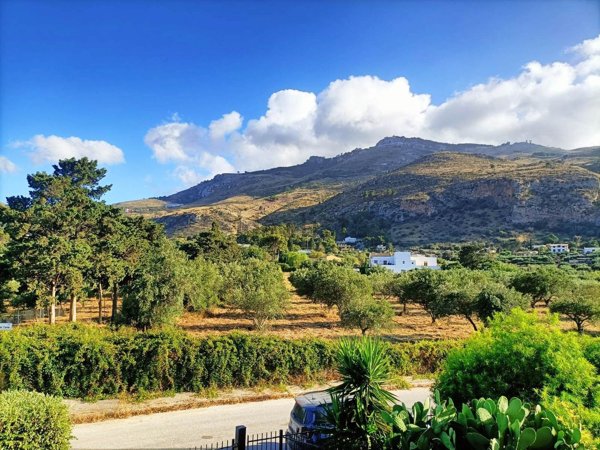 casa indipendente in vendita a Valderice