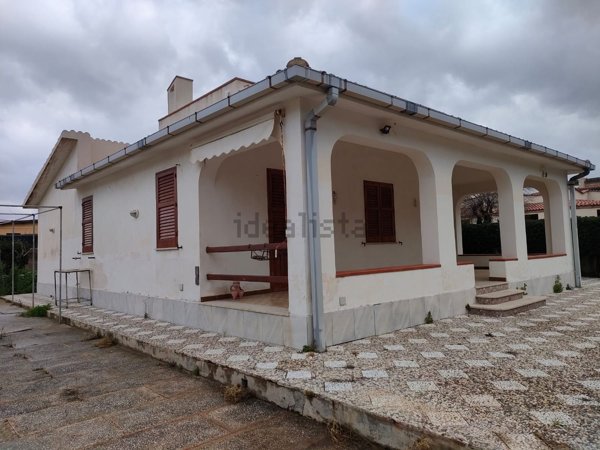 casa indipendente in vendita a Valderice