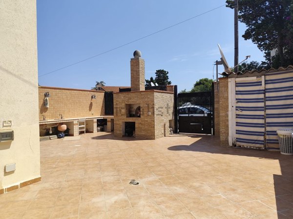 casa indipendente in vendita a Valderice