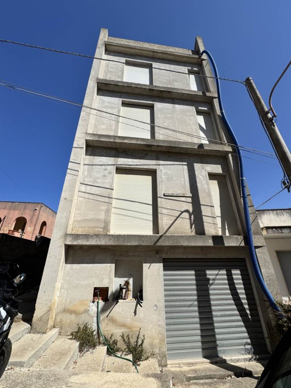 casa indipendente in vendita a Valderice