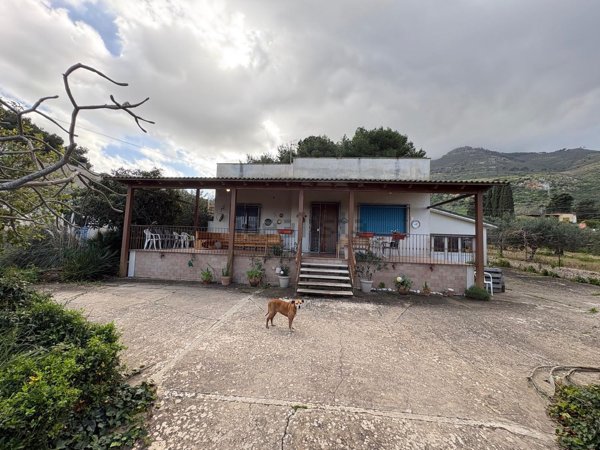 casa indipendente in vendita a Valderice in zona Sant'Andrea
