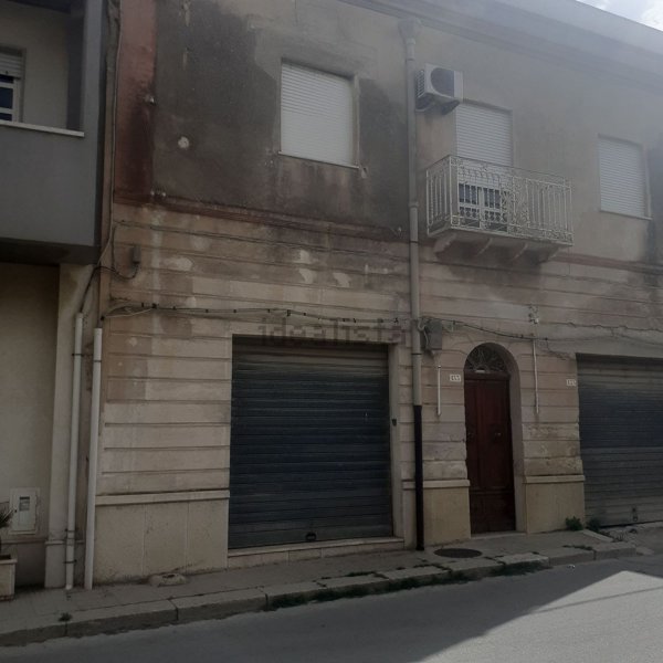 casa indipendente in vendita a Valderice