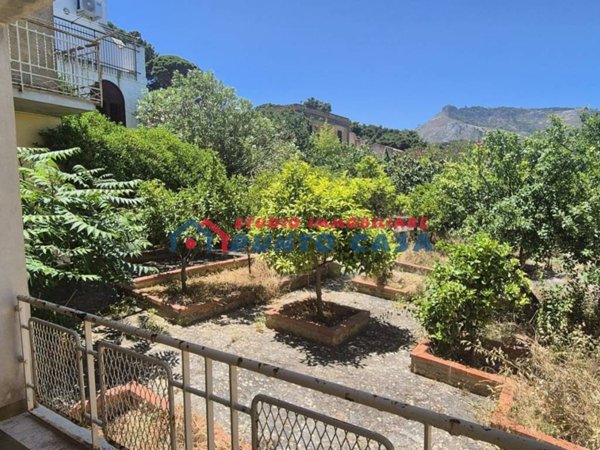 casa indipendente in vendita a Valderice