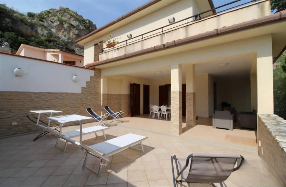 casa indipendente in vendita a Valderice