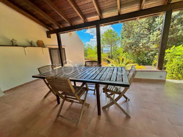 casa indipendente in vendita a Valderice