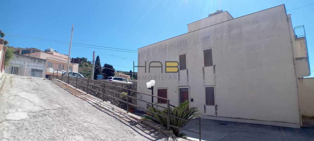 casa indipendente in vendita a Valderice