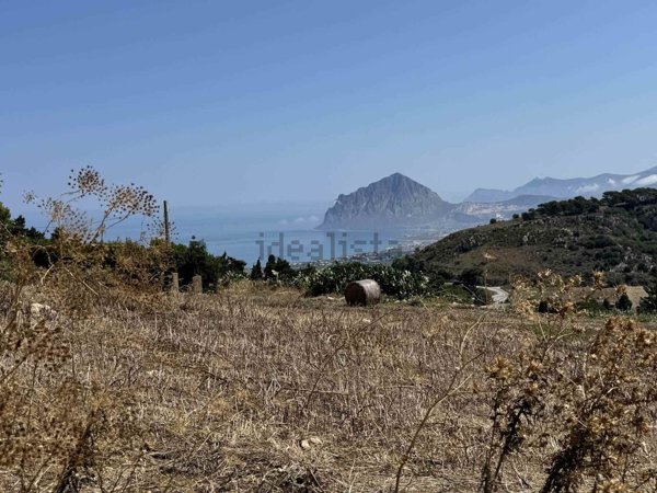 terreno edificabile in vendita a Valderice