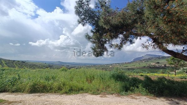 casa indipendente in vendita a Valderice