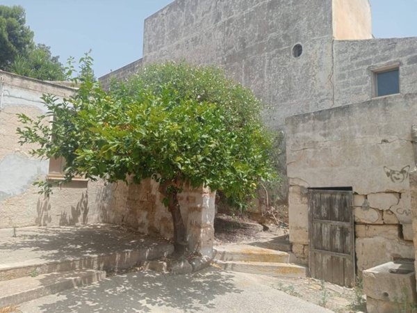 casa indipendente in vendita a Valderice