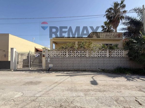 casa indipendente in vendita a Valderice