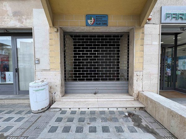 negozio in vendita a Valderice