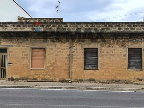 casa indipendente in vendita a Valderice