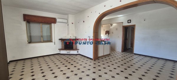 casa indipendente in vendita a Valderice in zona Crocevie