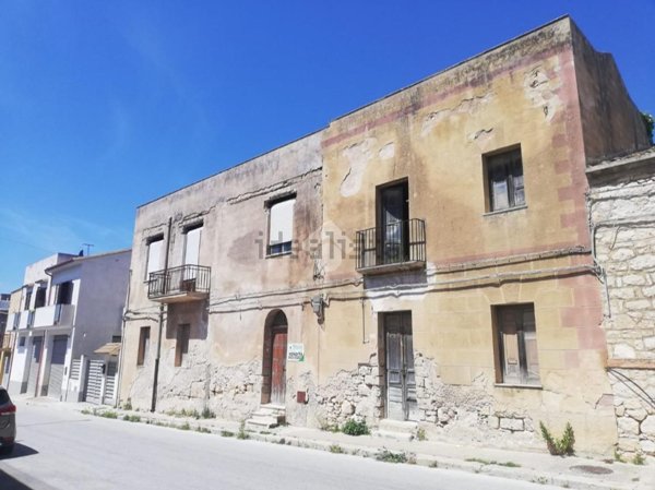 casa indipendente in vendita a Valderice