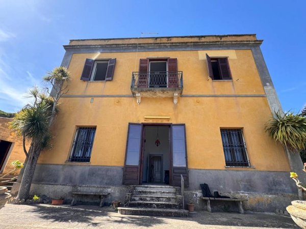 casa indipendente in vendita a Valderice