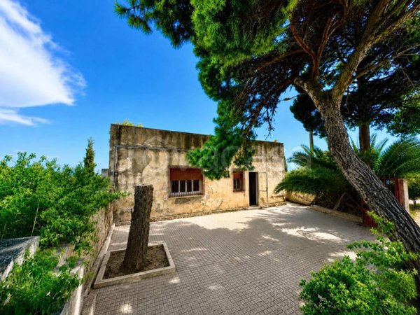 casa indipendente in vendita a Valderice in zona Lenzi
